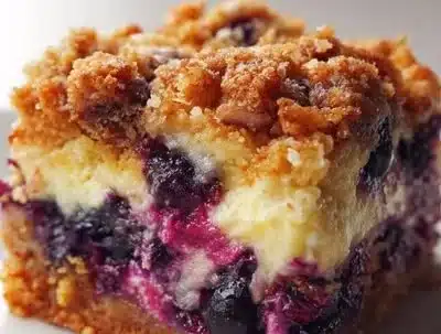 Blueberry Cream Cheese Dump Cake: Irresistible Joy in Every Bite