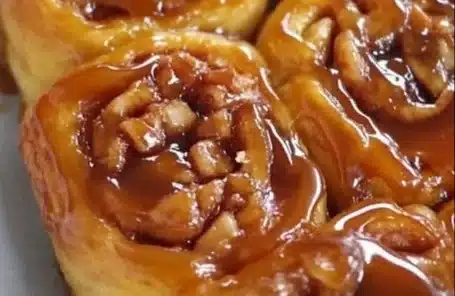 Old-Fashioned Caramel Rolls