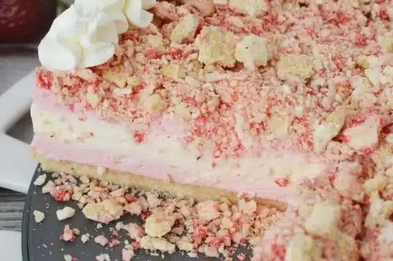 Strawberry Crunch Cheesecake