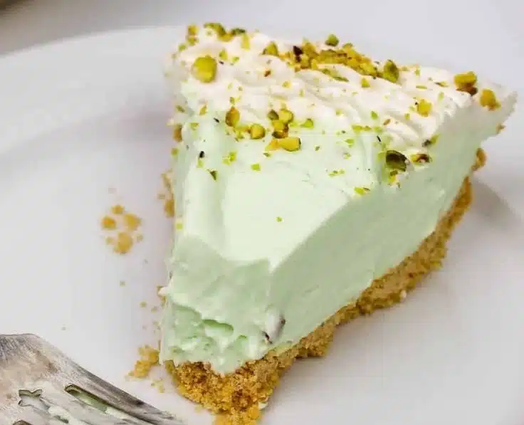 Cool and Creamy Pistachio Pie