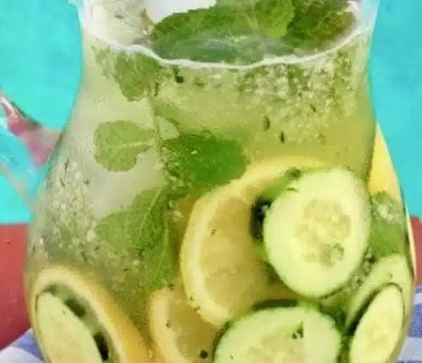 Refreshing Cucumber Mint Lemonade